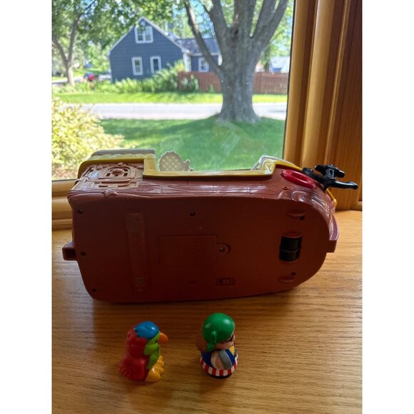 Fisher-Price Little People Pirate Ship Playset With Music Sounds & 2 Figures - Picture 7 of 9